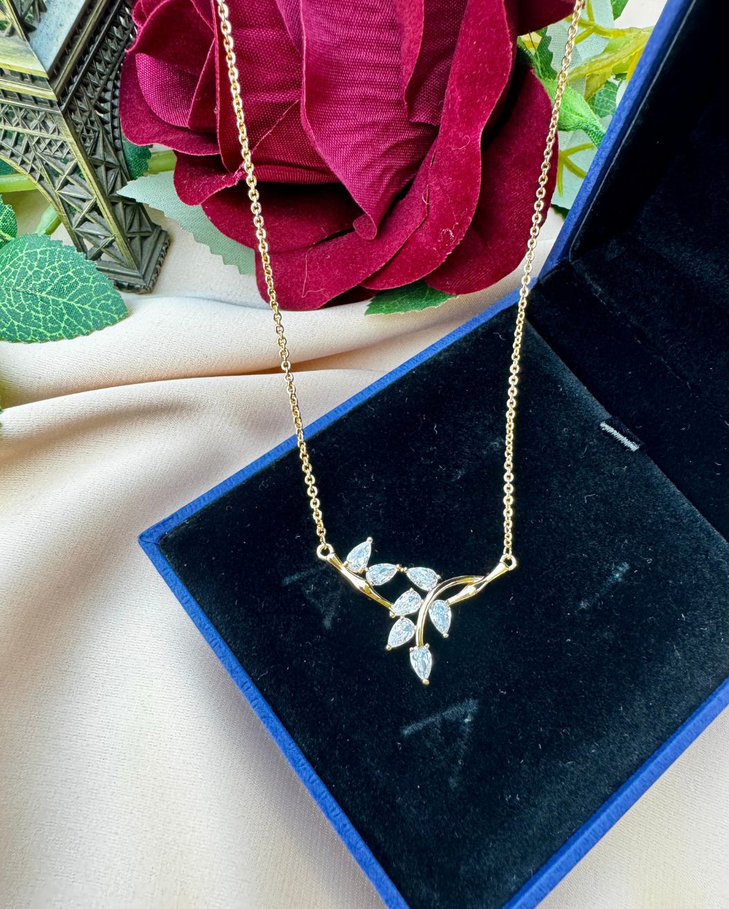Zircon Vine Leaves Pendant Necklace
