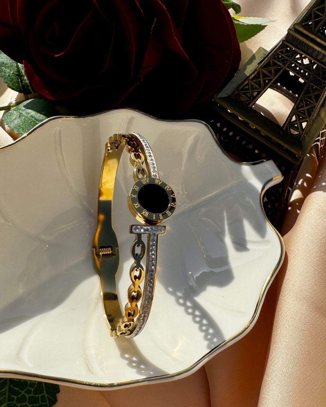 18K Gold-Plated Anti-Tarnish Handcuff Bangle with Black Enamel Circle Karra