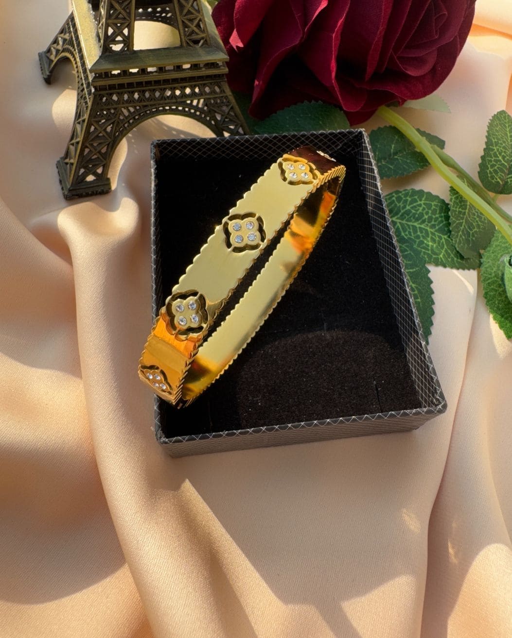 Stainless Steel Jewelry With Gold Plating & Cubic Zirconia Clover Open Bangle Handcuff