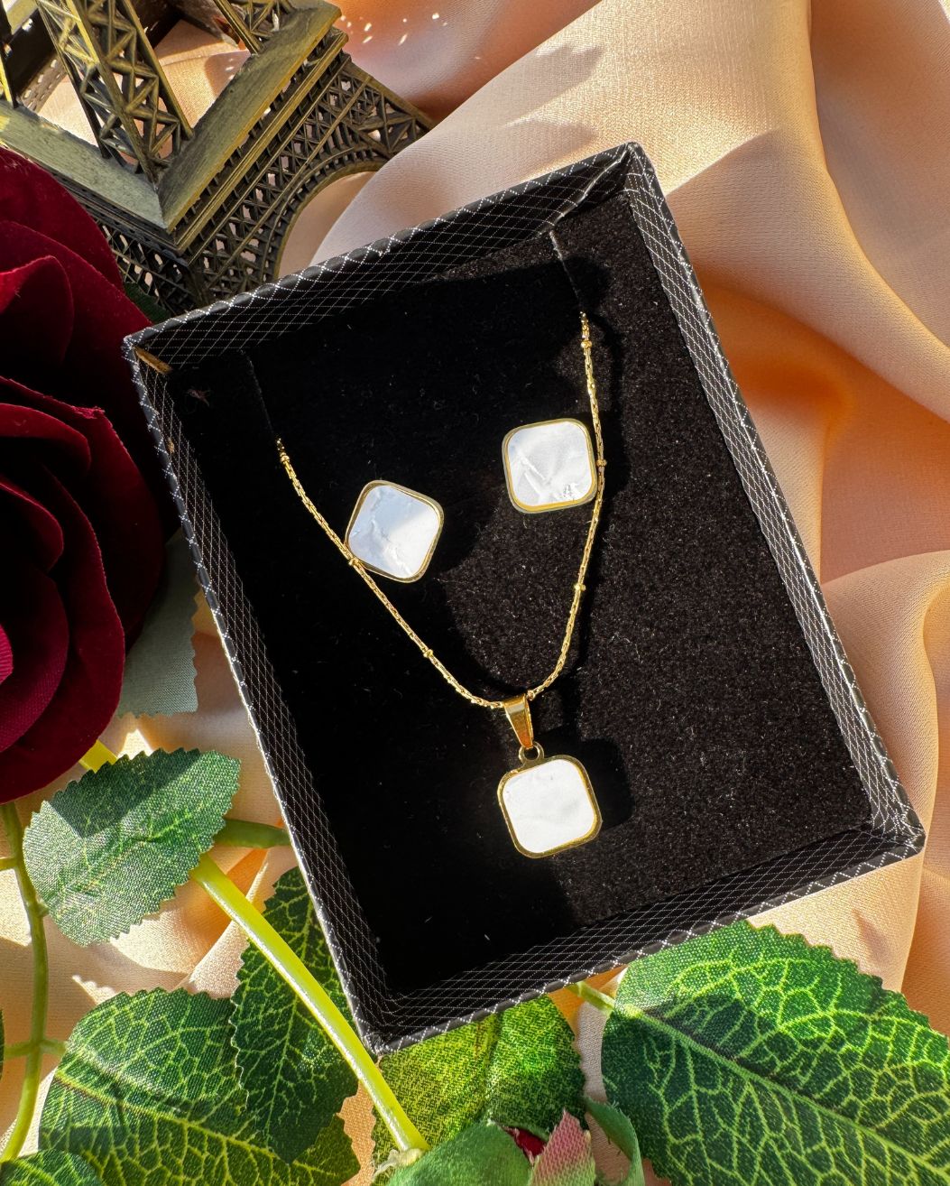 Women's 316L Stainless Steel White Pearlescent Square Necklace Set