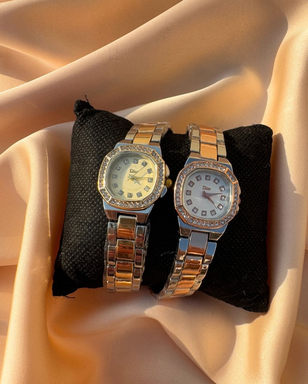 Stylish Women's Wristwatch — Main Product Image (Silver Finish)