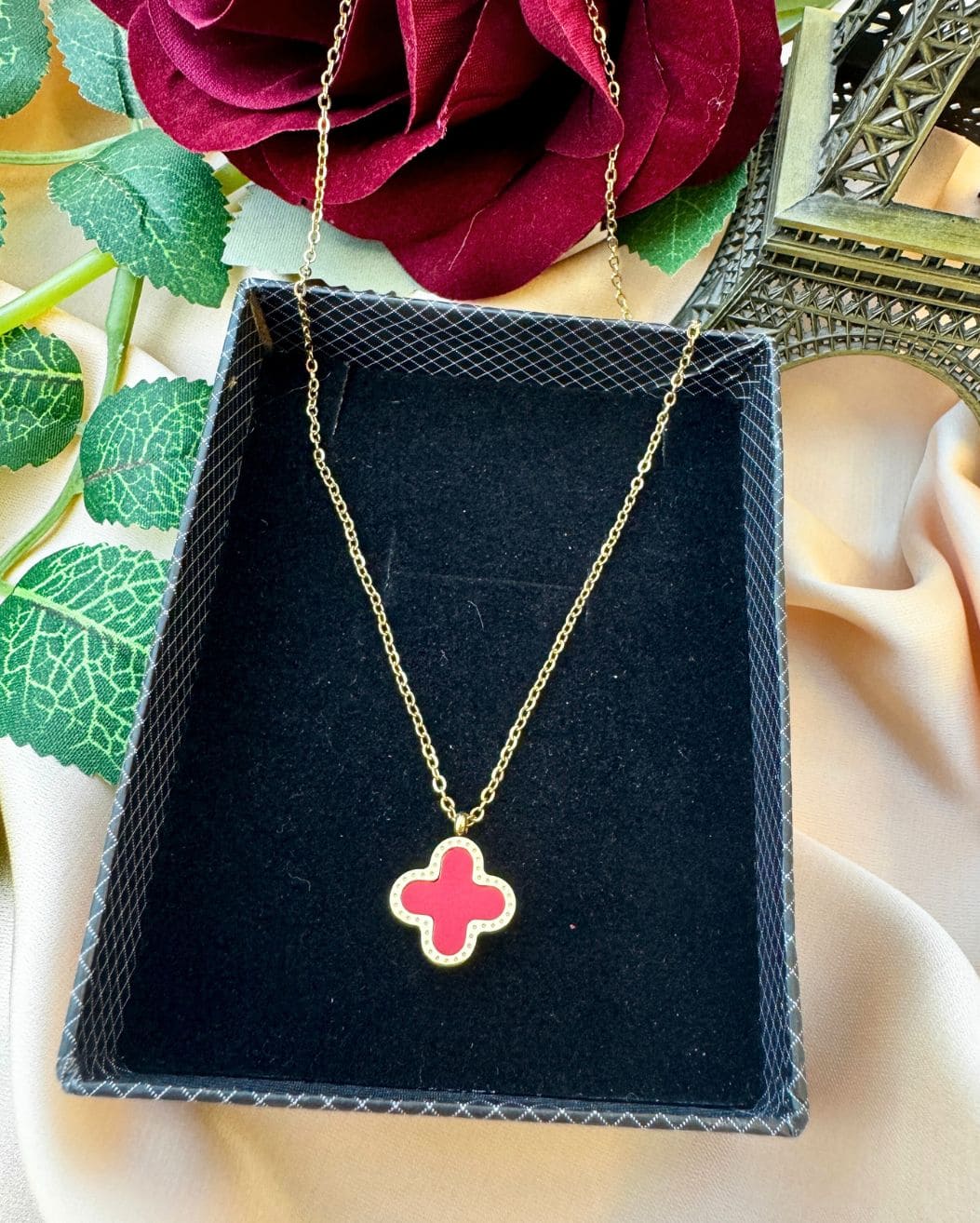 Red Four Leaf Clover Pendant – 18K Gold Plated Stainless Steel