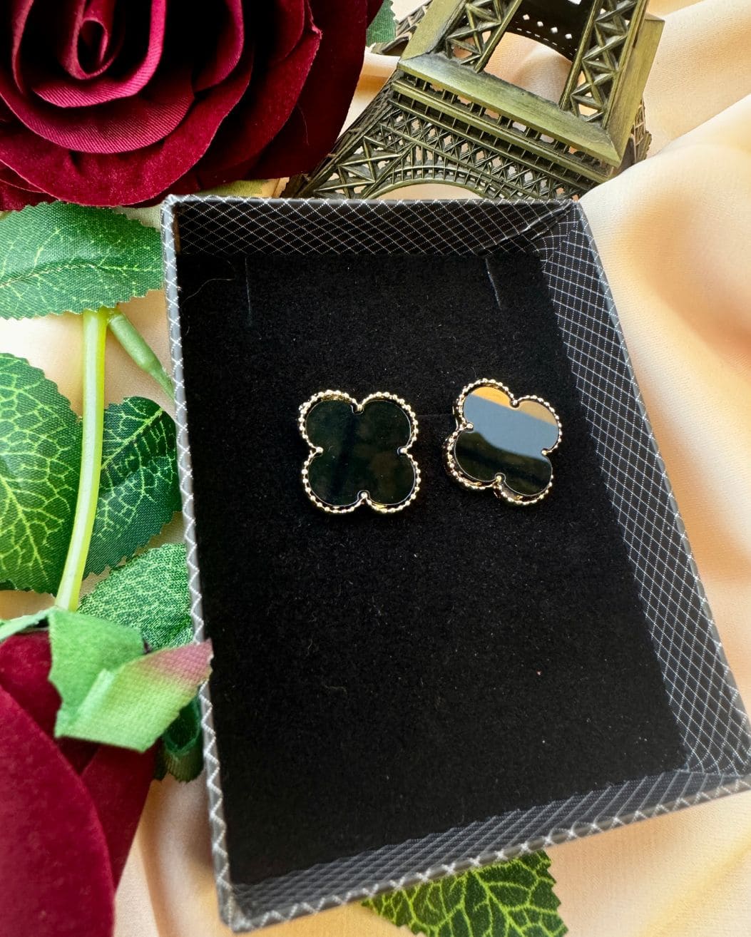 Clover Stud Earrings – Black Fashion Jewelry