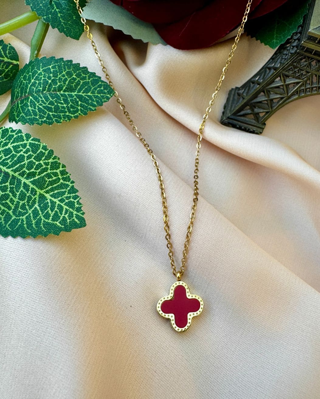 Red Four Leaf Clover Pendant – 18K Gold Plated Stainless Steel