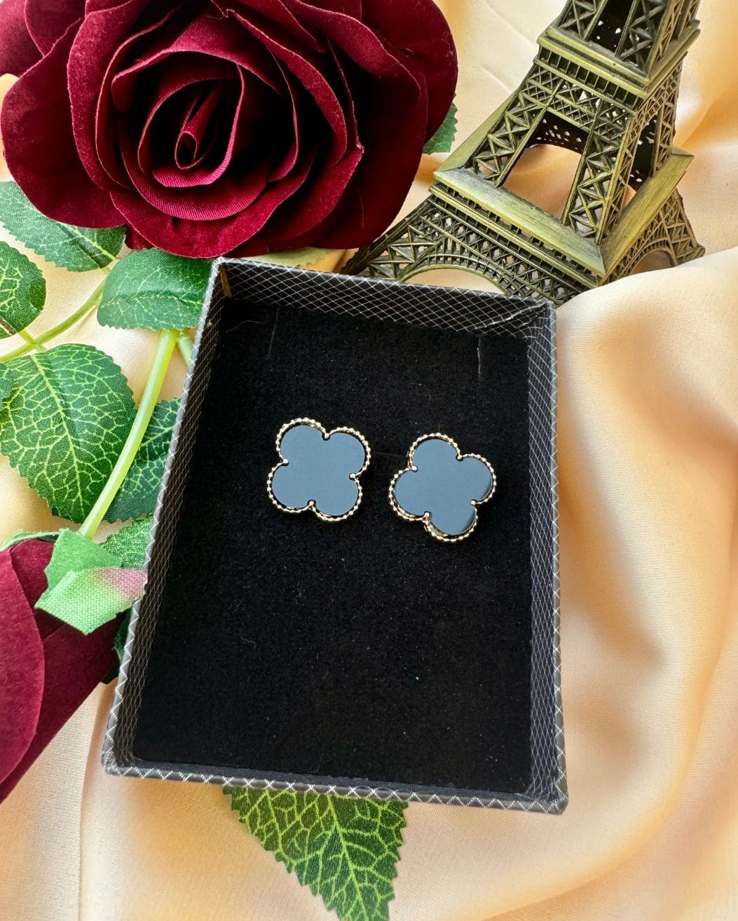 Clover Stud Earrings – Black Fashion Jewelry