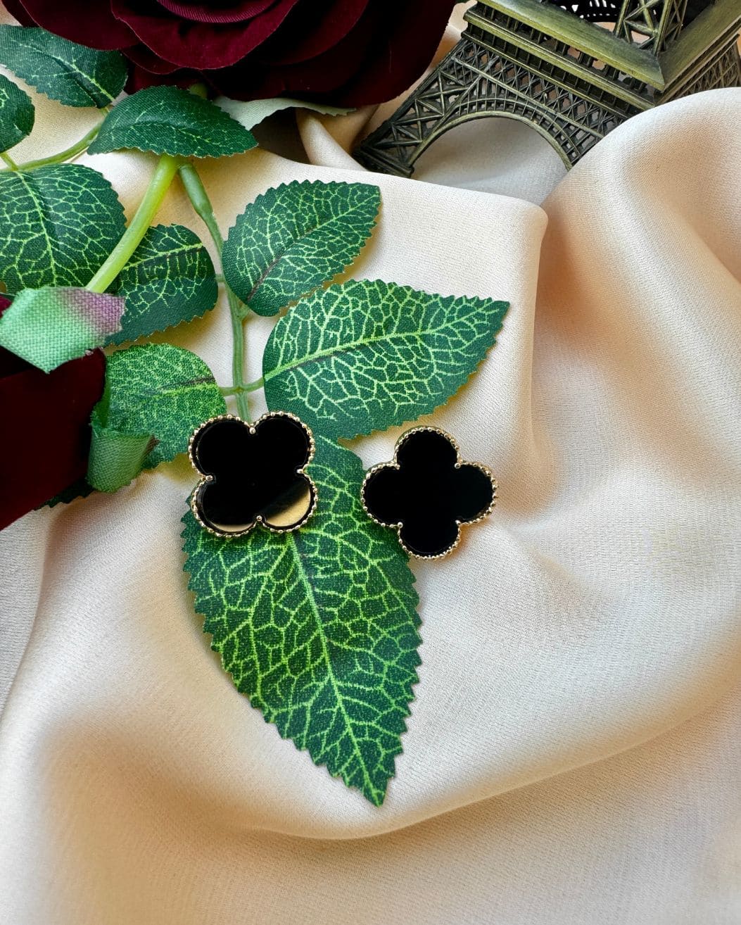 Clover Stud Earrings – Black Fashion Jewelry